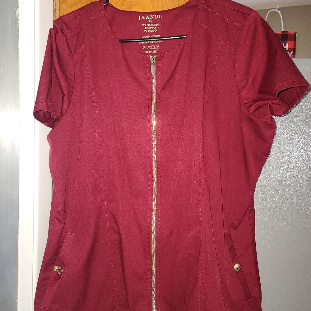 Jaanuu Xl scrub top